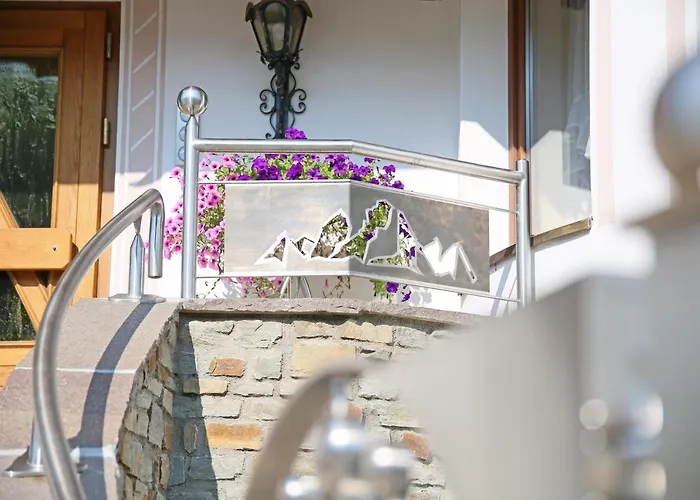 Hotel Pension Alpenhof